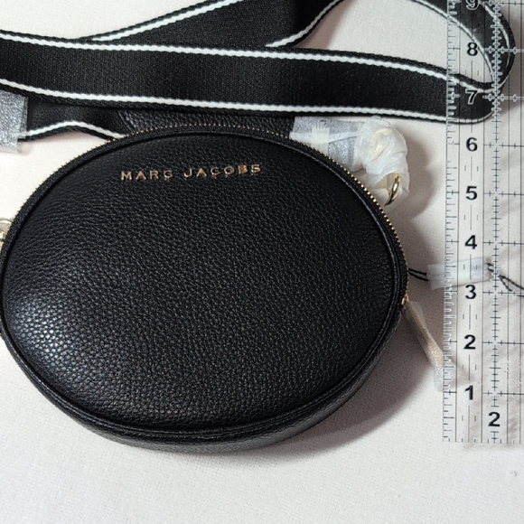 Marc Jacobs Rewind Oval Black Pebbled Leather Crossbody NWT - Picture 8 of 15